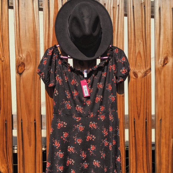 NWT Xhiliration Target Black Floral Dress Size M - Picture 7 of 7